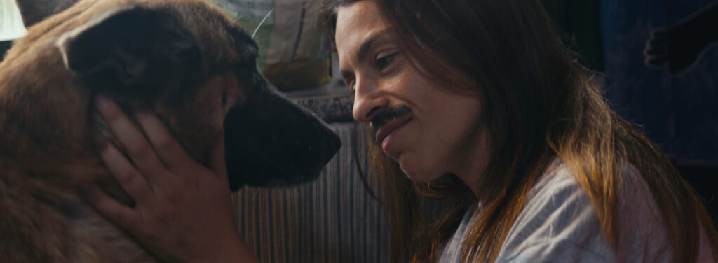 Una scena del film Gina