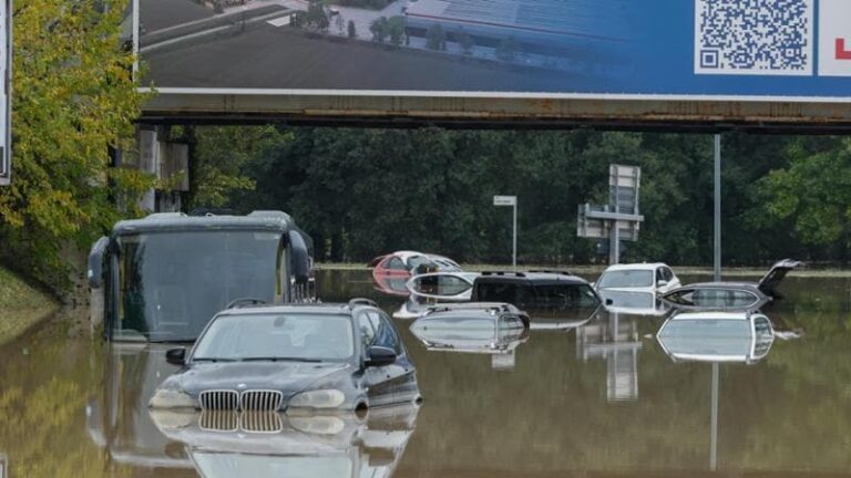 L’URAGANO IN FLORIDA, LE ALLUVIONI IN ITALIA. PERCHE’ SONO SEMPRE PIU’ DISTRUTTIVI?